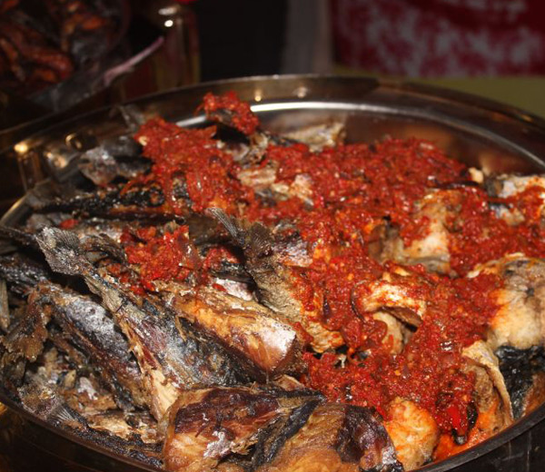 Spiced fried fish to gowith African Salad